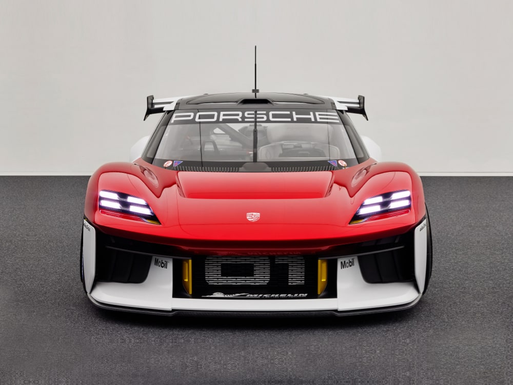 The Porsche Mission R front view